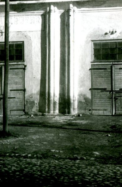 Fragment elewacji frontowej, fot. W.Paszkowski, 1956