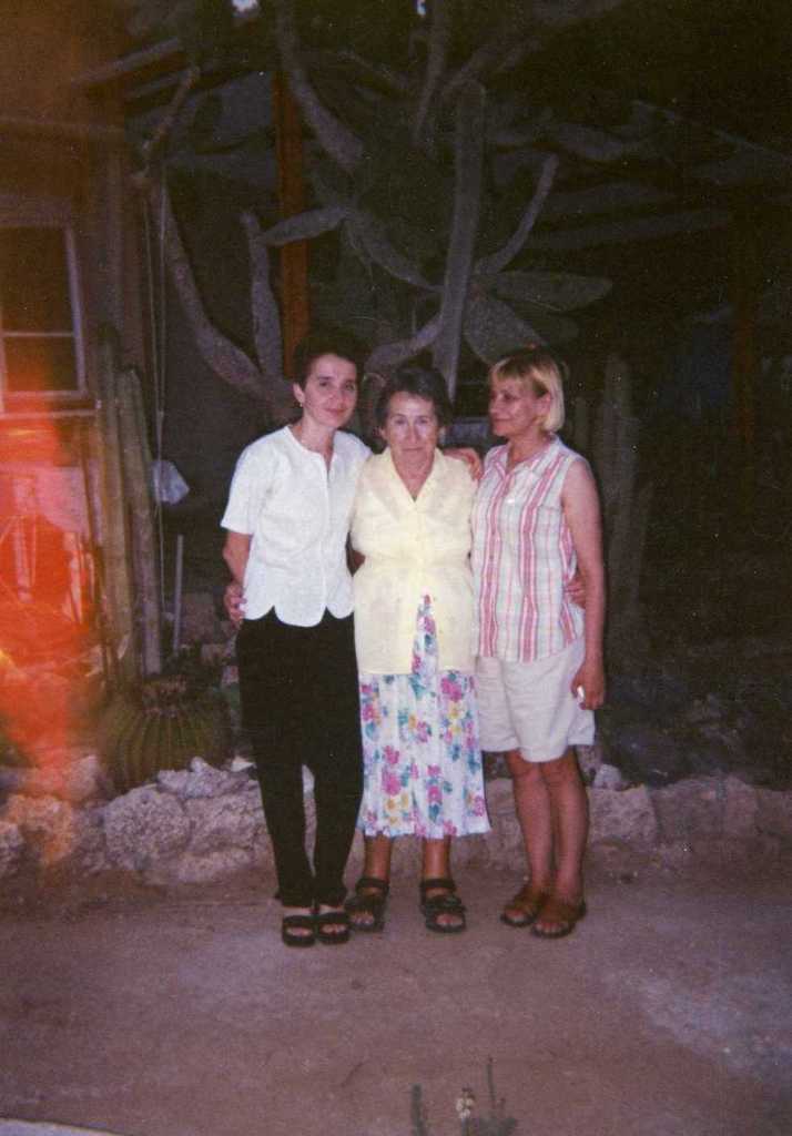 SHLOMIT- wnuczka, NOEMI SHACHAR, LUCY LISOWSKA - kibutz GAASH, IZRAEL